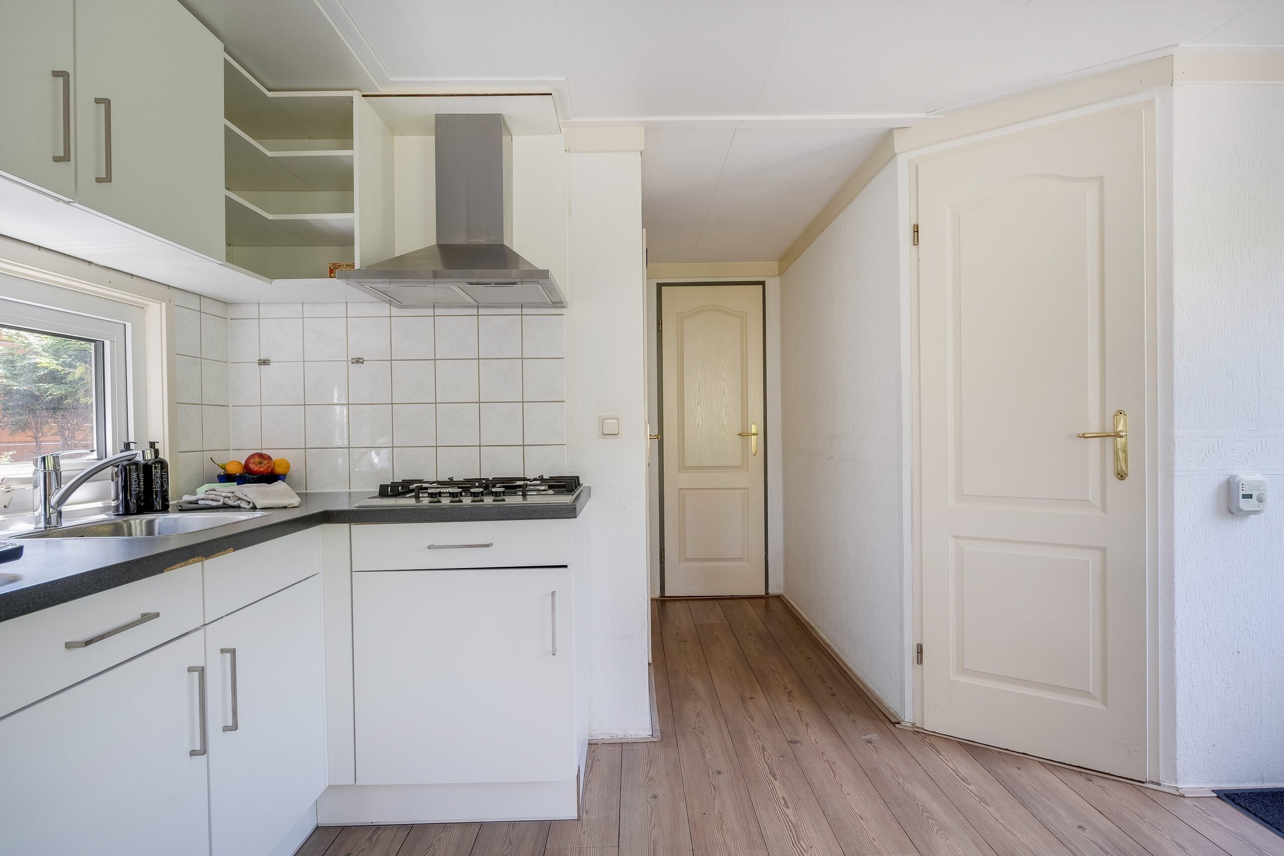 Wellnesshut met eigen bubbelbadsauna 23