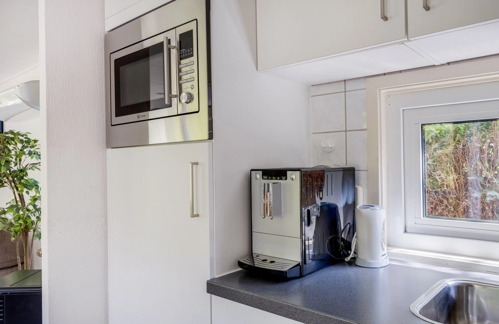 Wellnesshut met eigen bubbelbadsauna 25