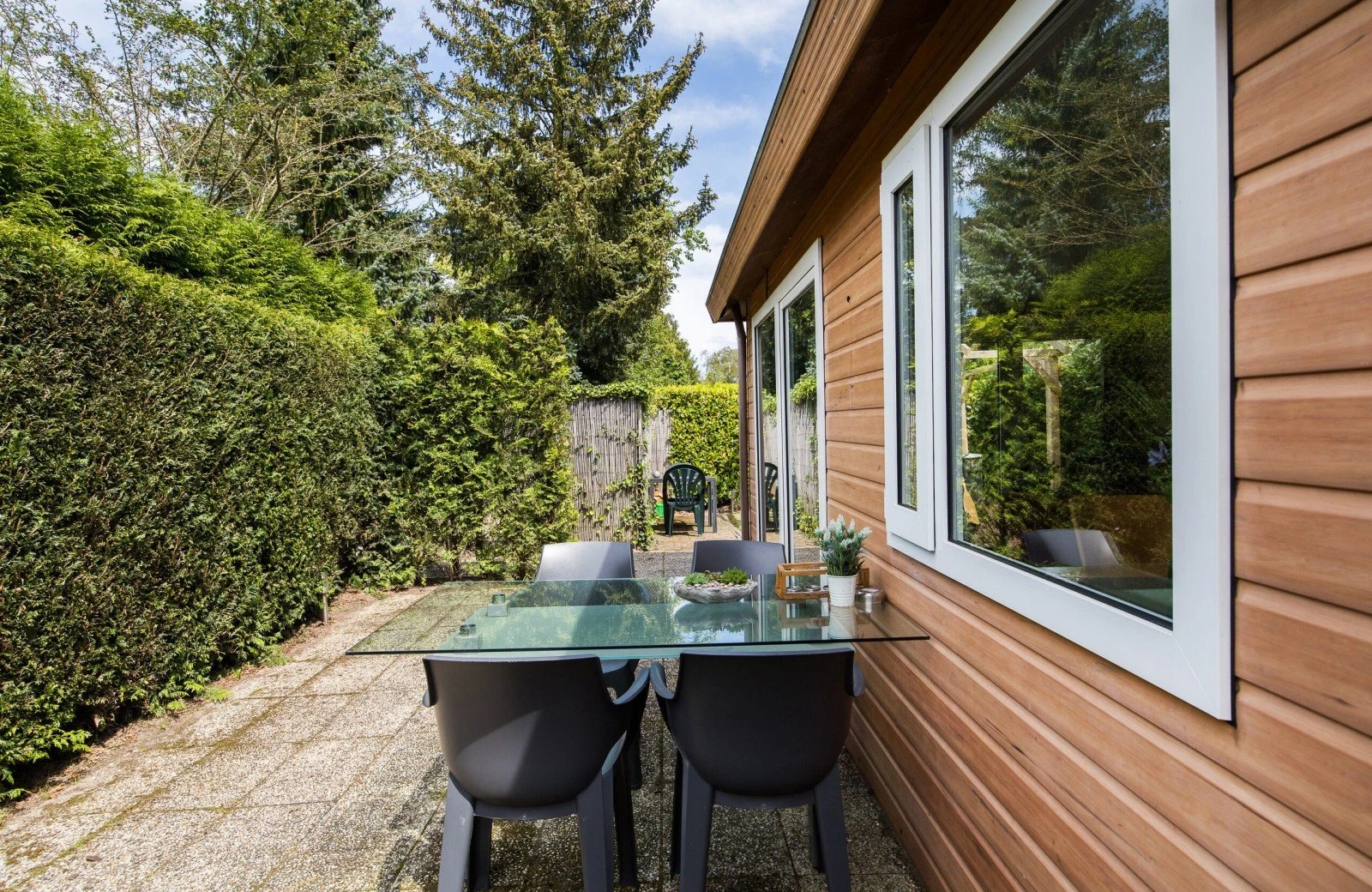 Wellnesshut met eigen bubbelbadsauna 44