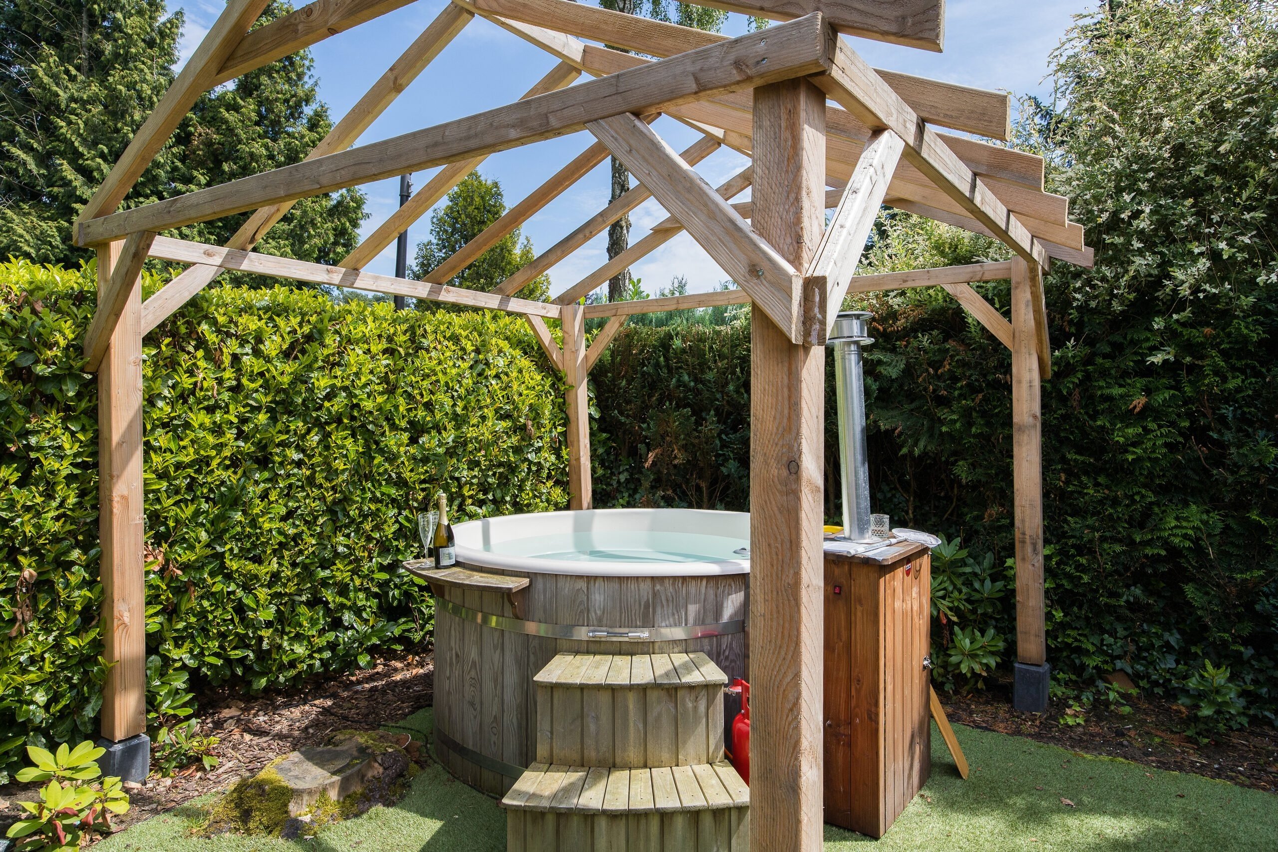 Wellnesshut met eigen bubbelbadsauna 49