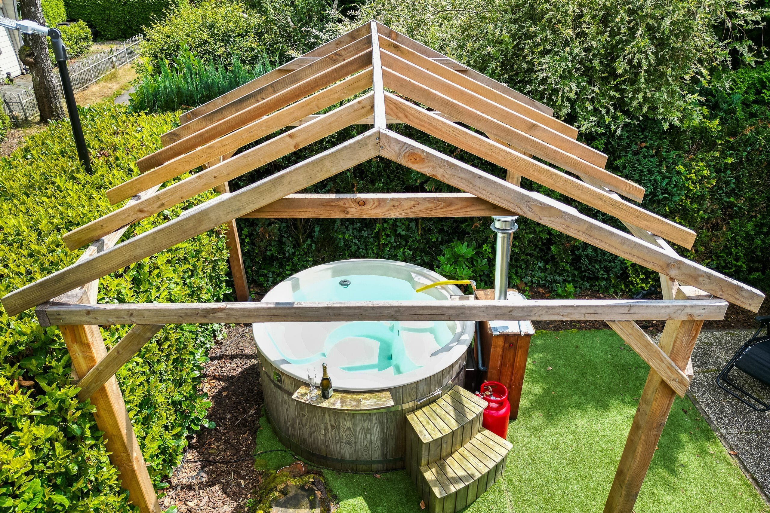 Wellnesshut met eigen bubbelbadsauna 68